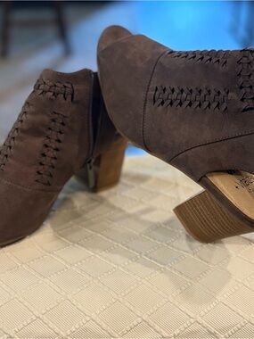 Kohl's Dark Brown Woven Suede Ankle Booties